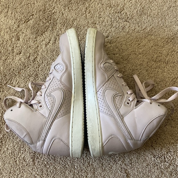 Nike Lilac Hightops - Picture 3 of 6